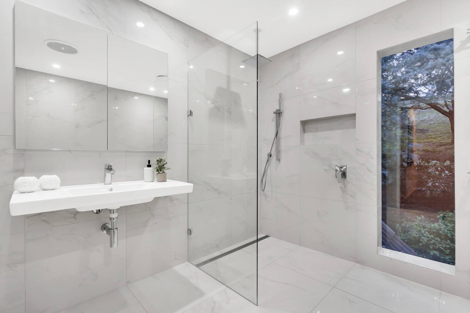 Property Gallery Thumbnail 16