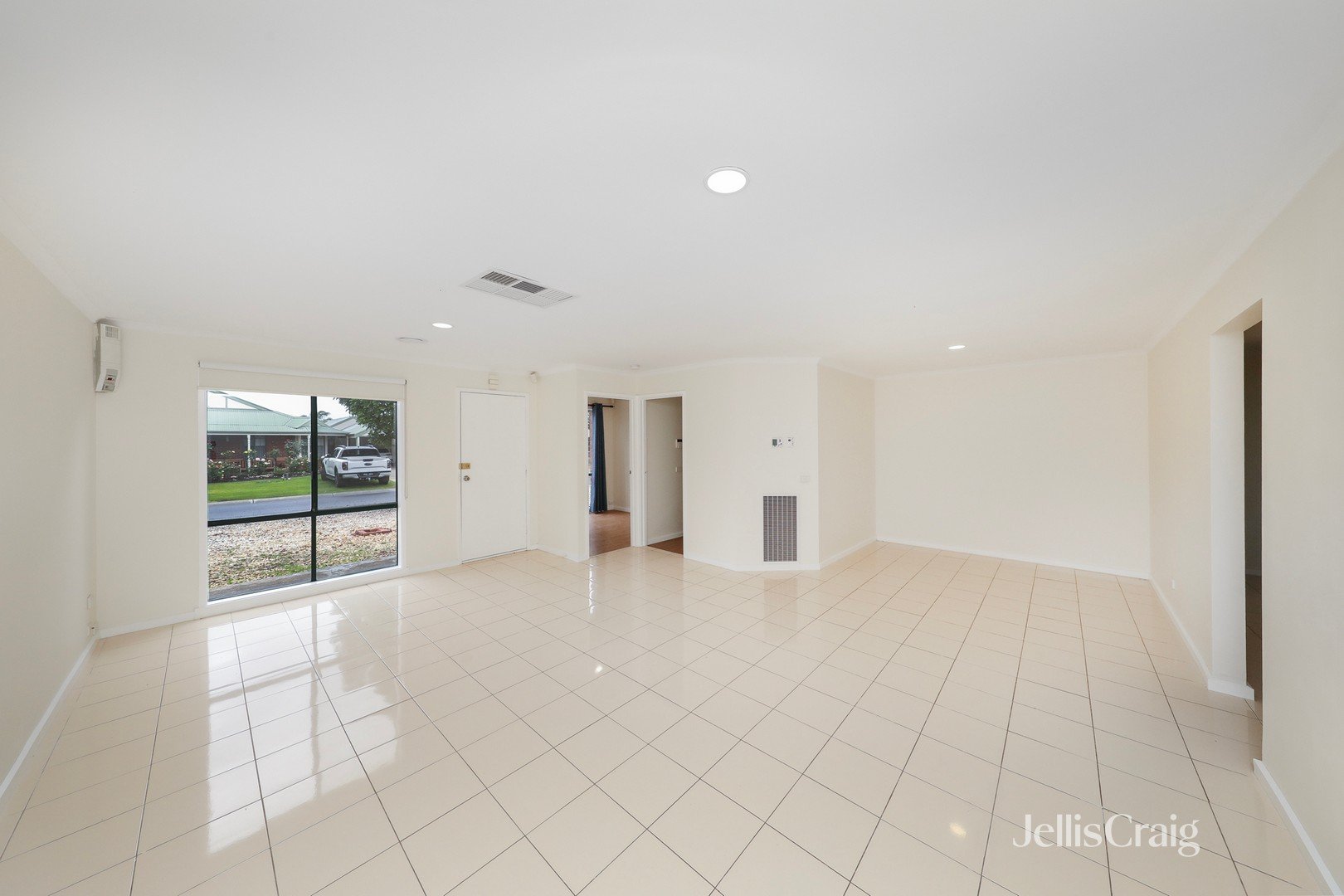 24 Manatee Close, Hoppers&nbsp;Crossing image 2