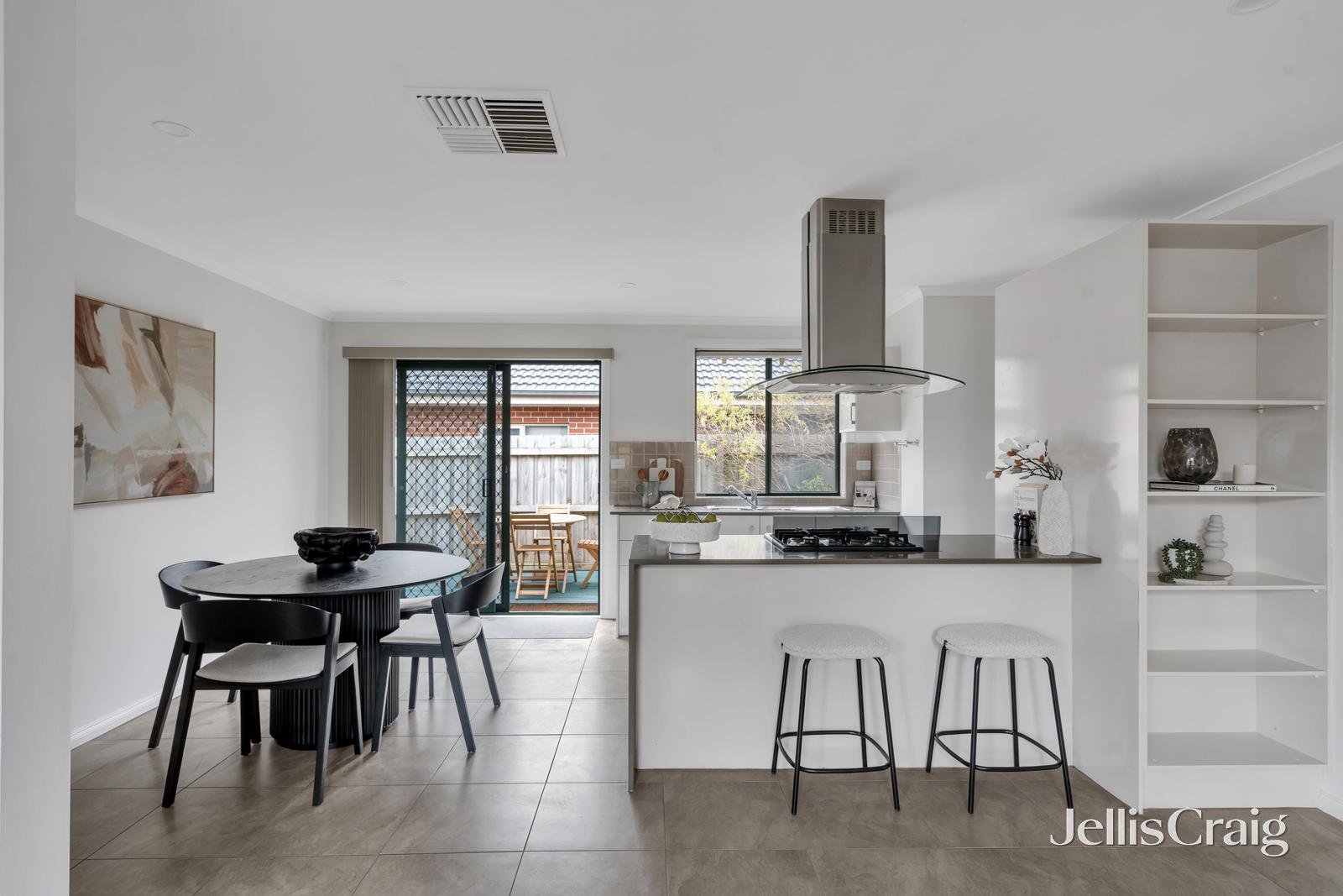 2/4 Marama Street, Coburg North image 6