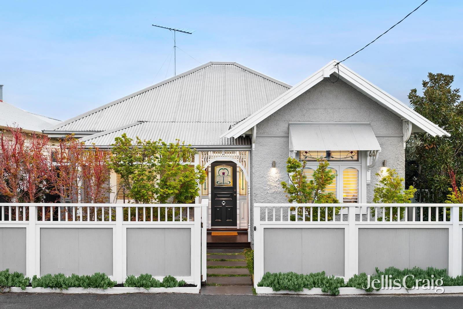 24 Margaret Street, Rippleside image 1