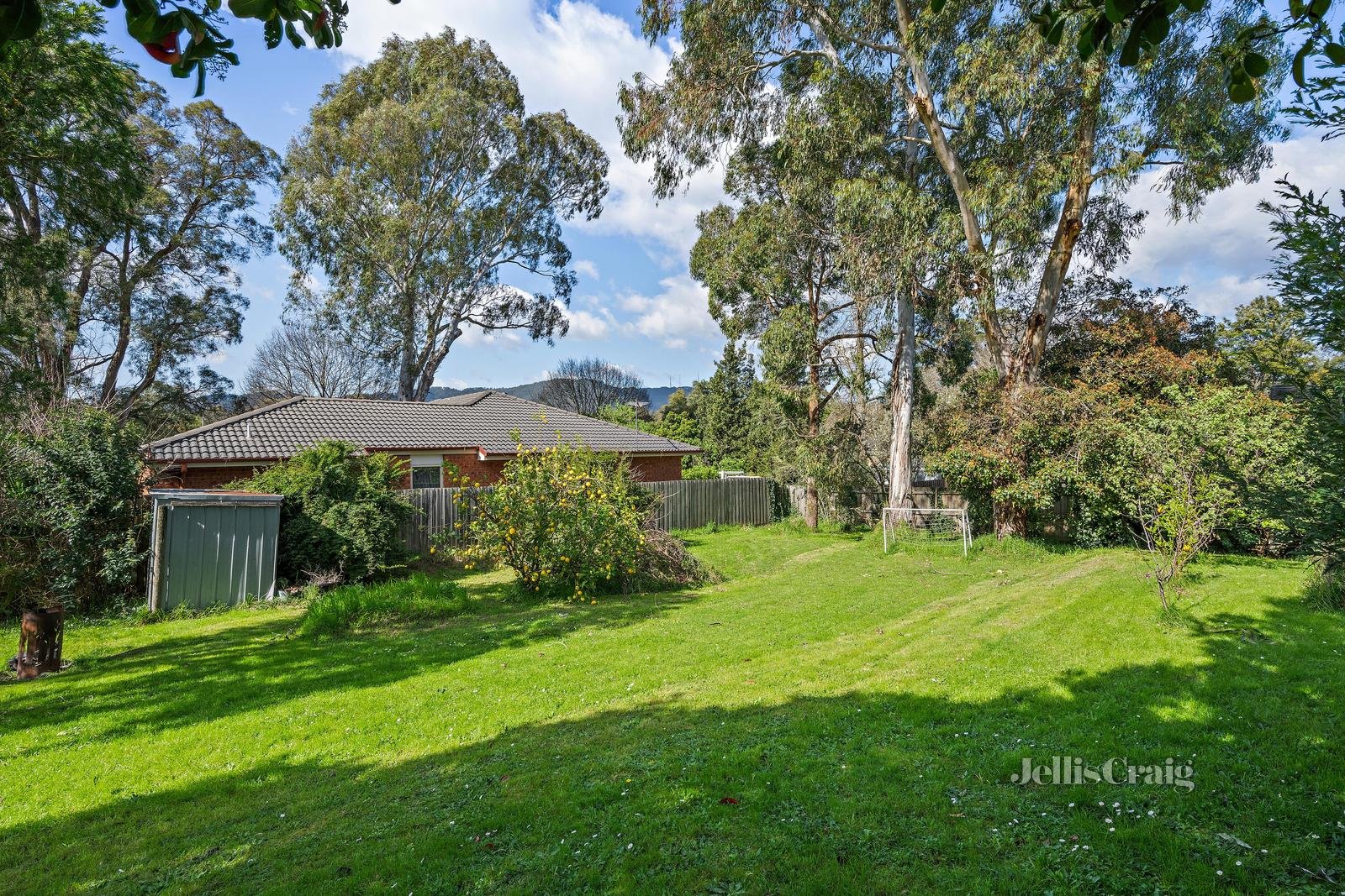 24 Masefield Avenue, Mooroolbark image 9