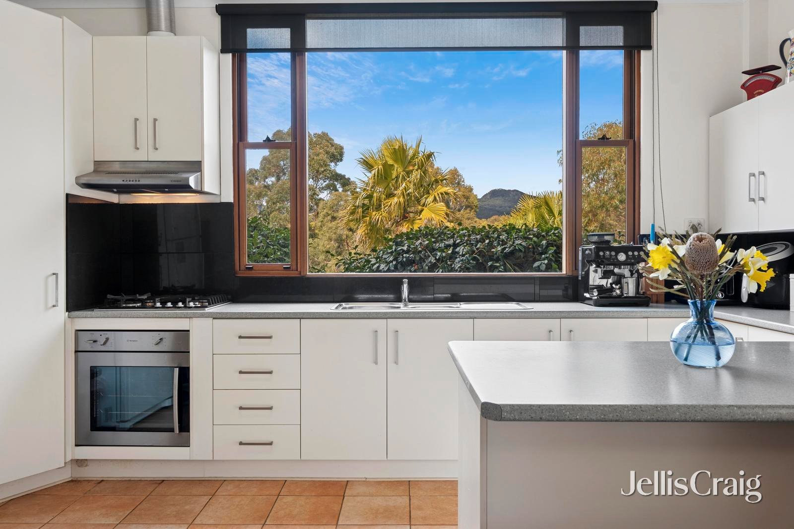 24 Maxted Drive, Newham image 4