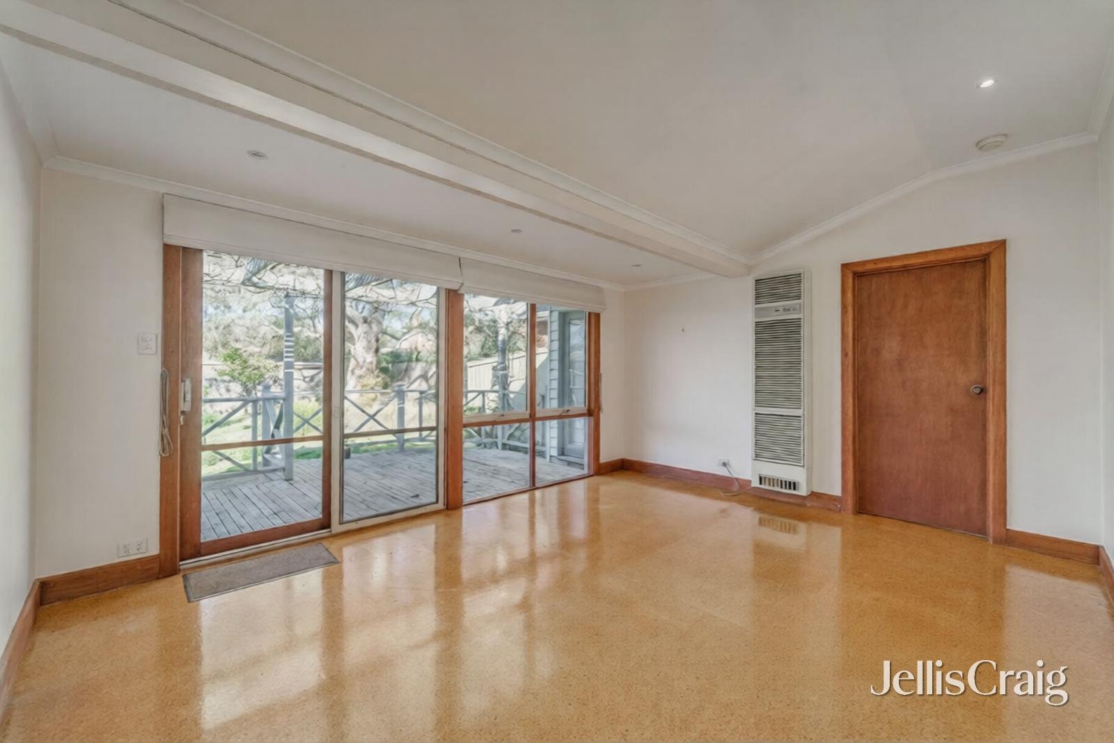 24 May Street, Deepdene image 6