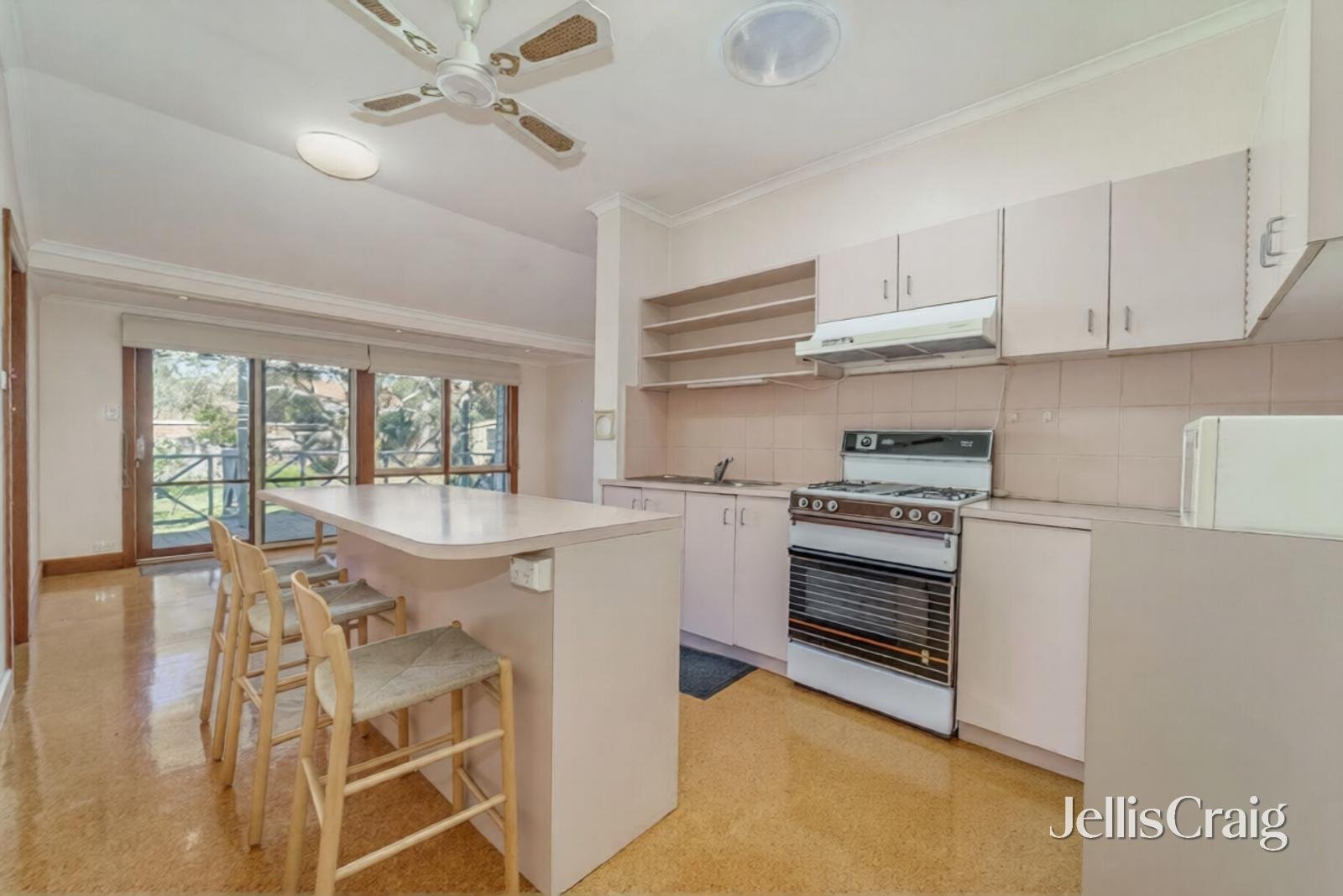 24 May Street, Deepdene image 8