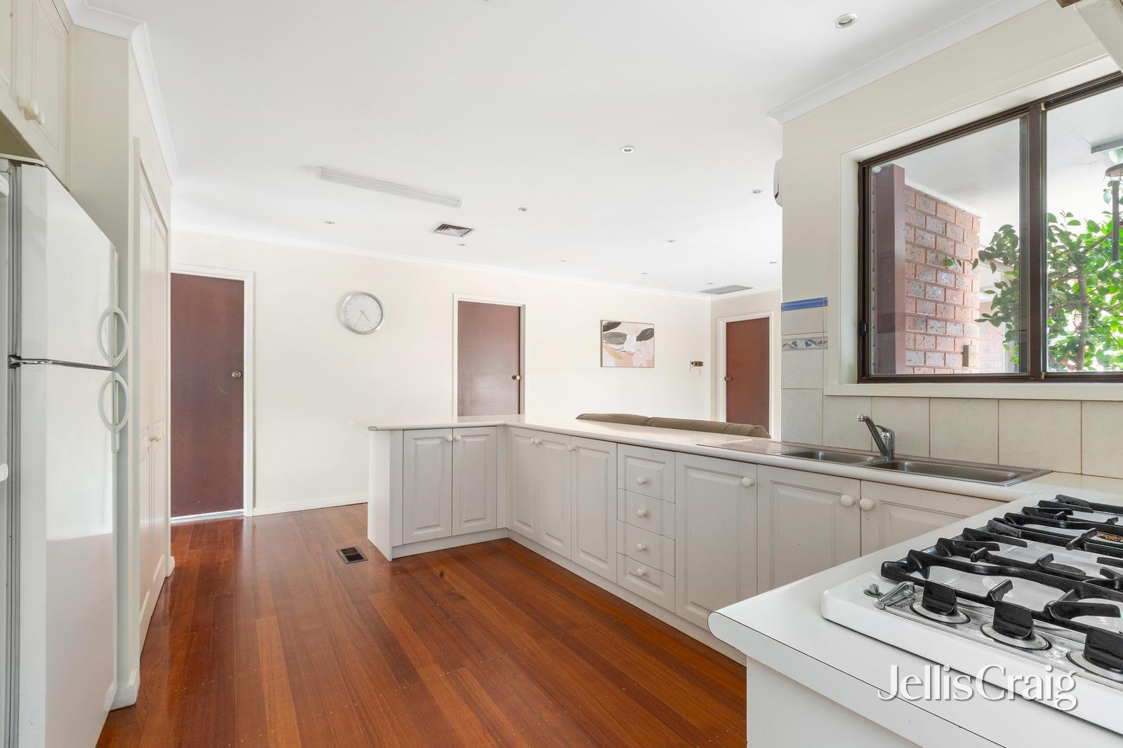 24 Mcauley Drive, Rosanna image 8