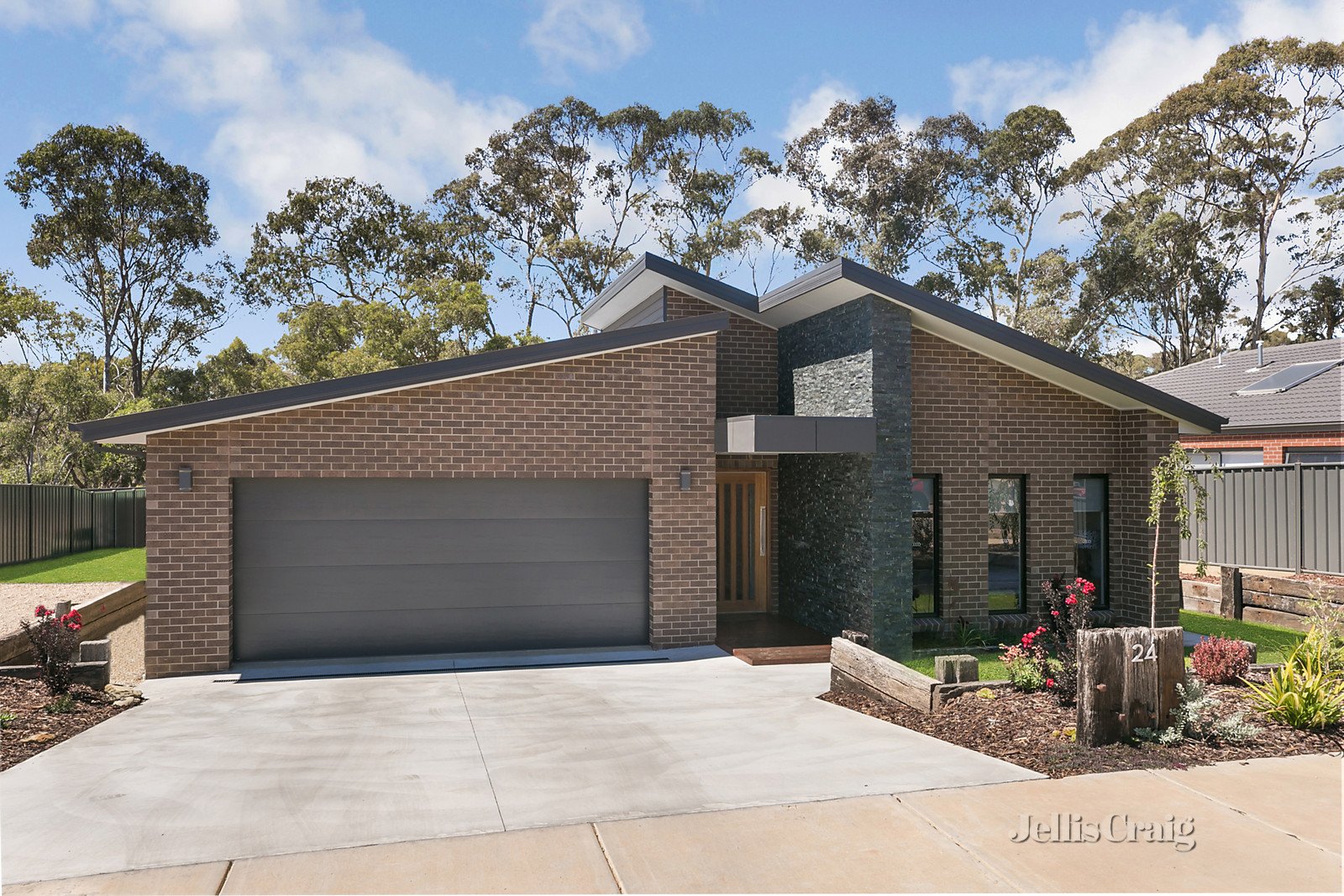 24 Mckenzie Way, Mckenzie Hill image 1