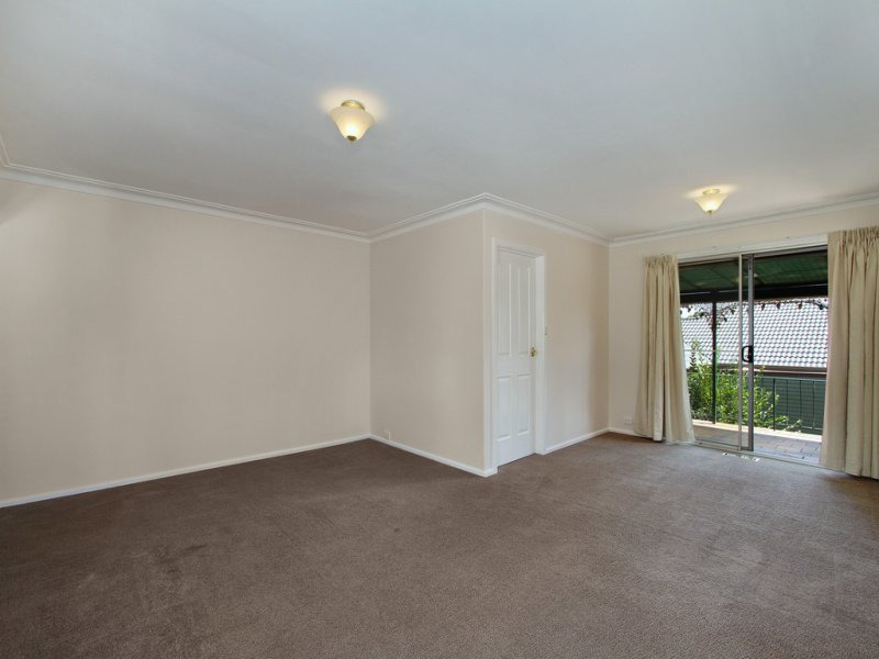 24 Meadowgate Drive, Chirnside Park image 4