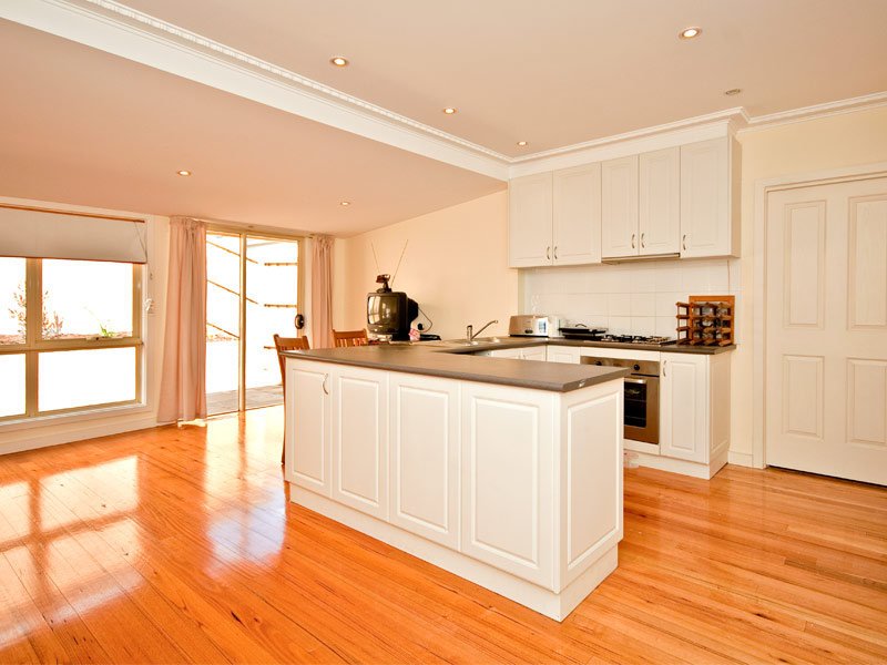 24 Mersey Street, Box Hill North image 2