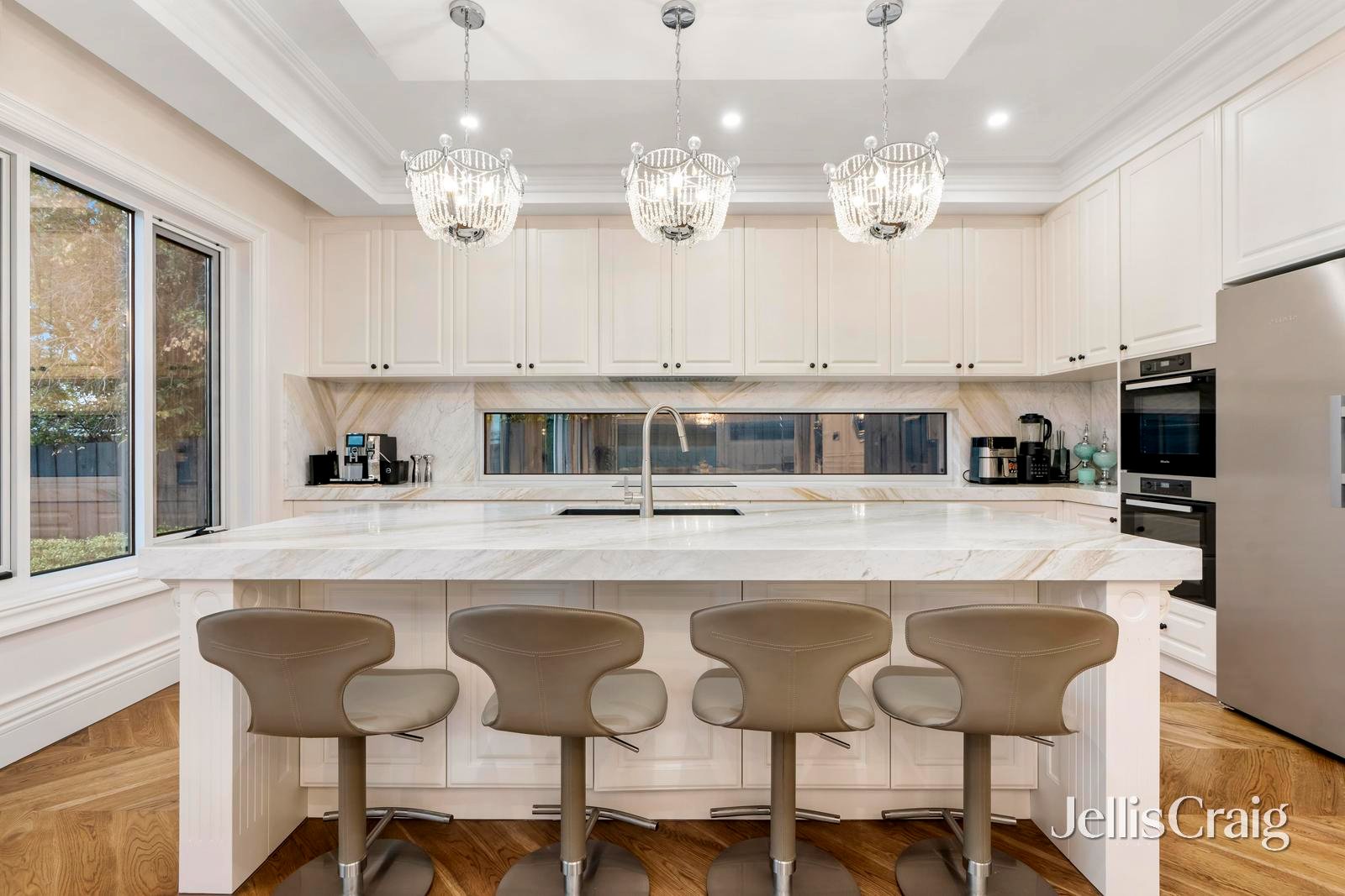 24 Mimosa Street, Glen&nbsp;Waverley image 8