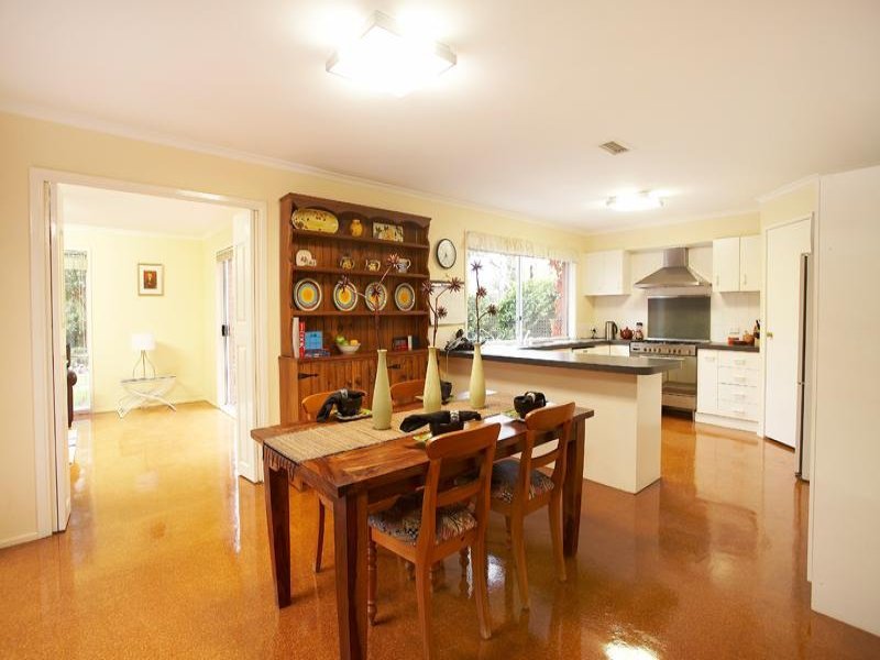 24 Monash Avenue, Balwyn image 5