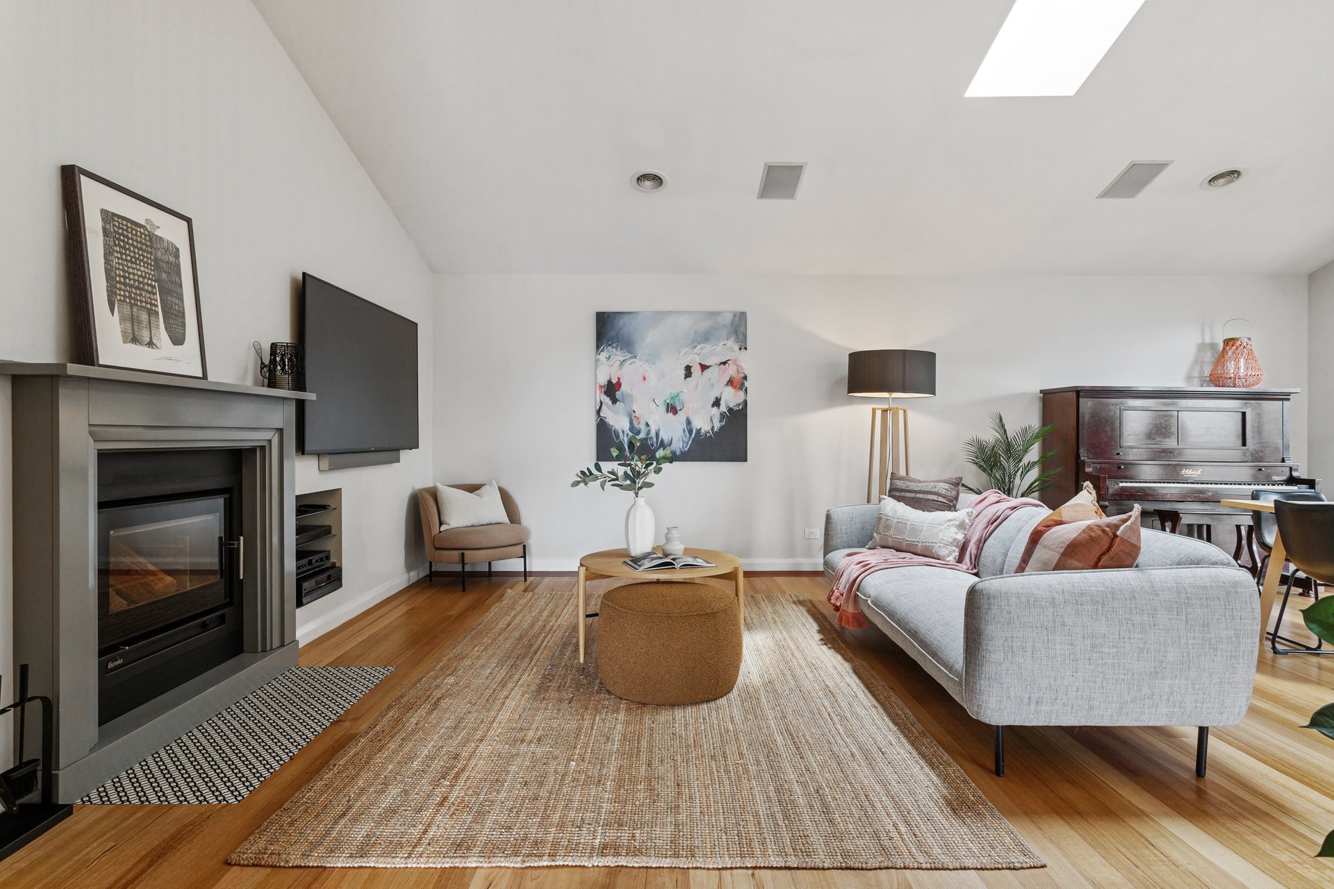 24 Moralla Avenue, Croydon image 2