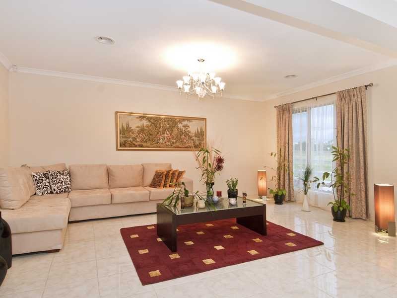 24 Morrow Crescent, Leopold image 5