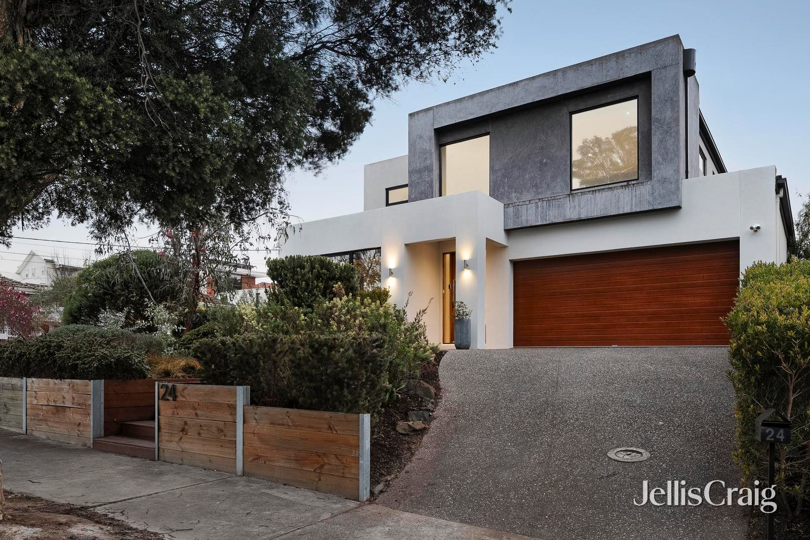 24 Mount Pleasant Road, Preston image 1