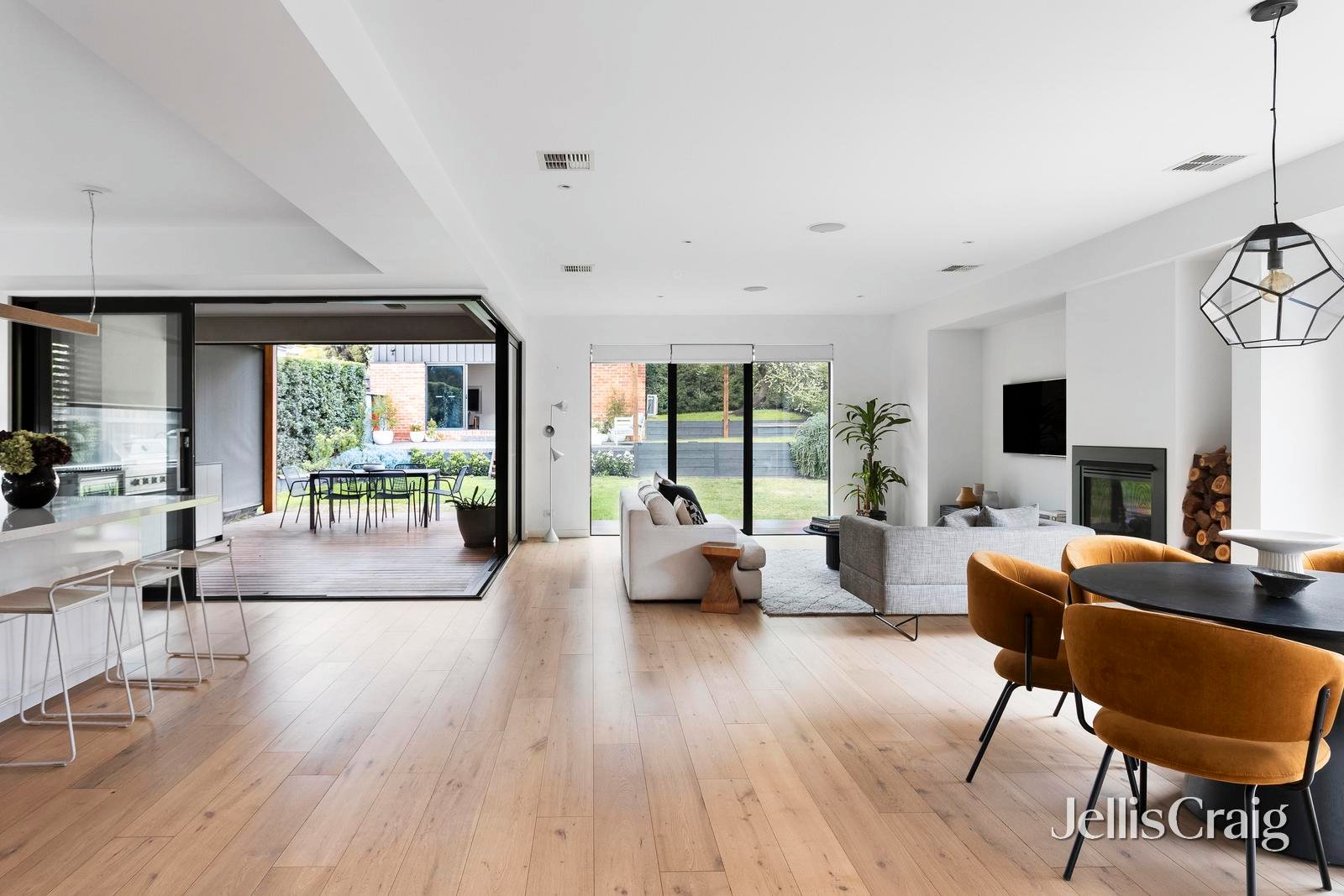 24 Mount Pleasant Road, Preston image 3