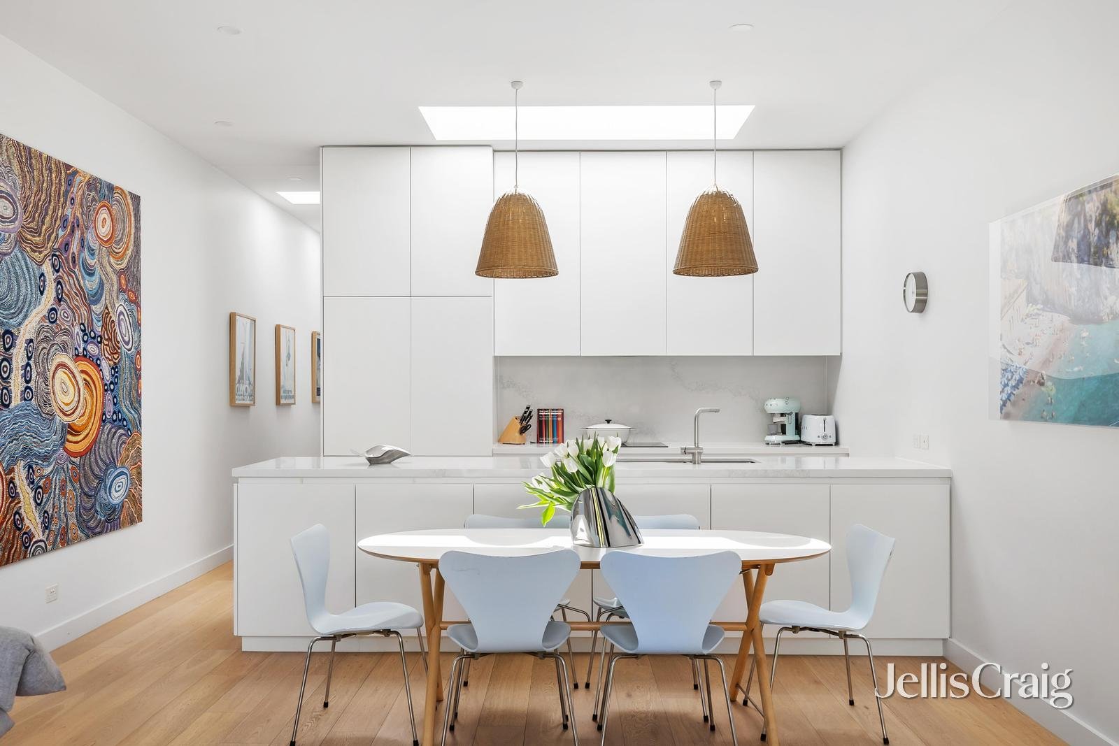 24 Mt Pleasant Grove, Armadale image 3