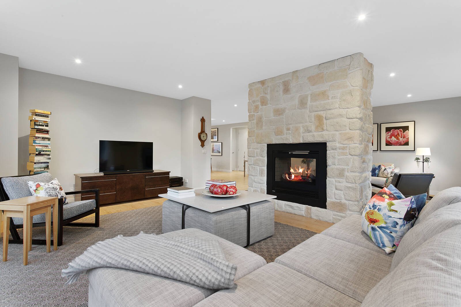 Property Gallery Thumbnail 3