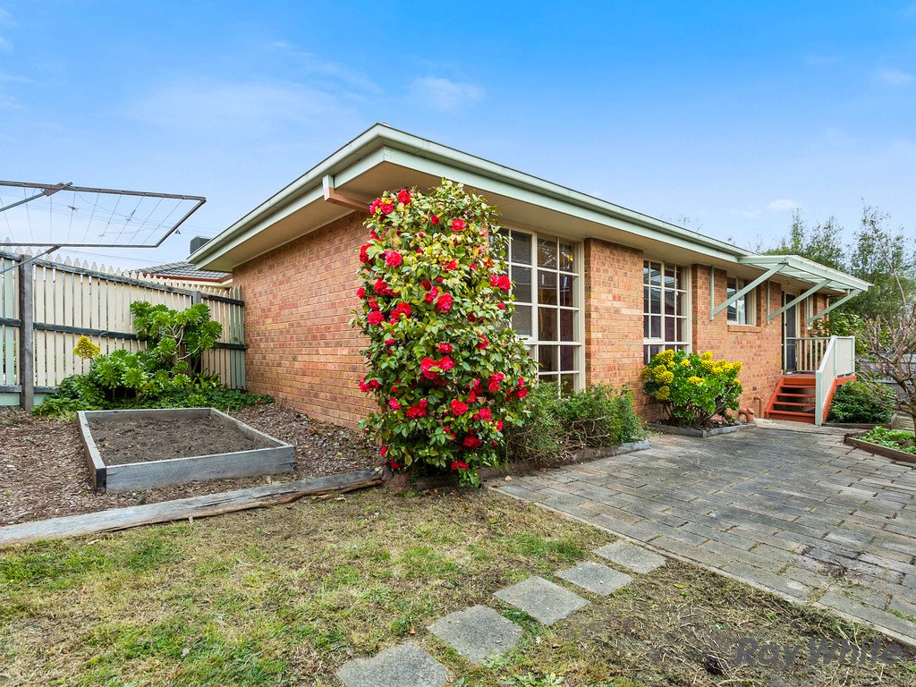 2/4 Nestor Grove, Blackburn North image 9