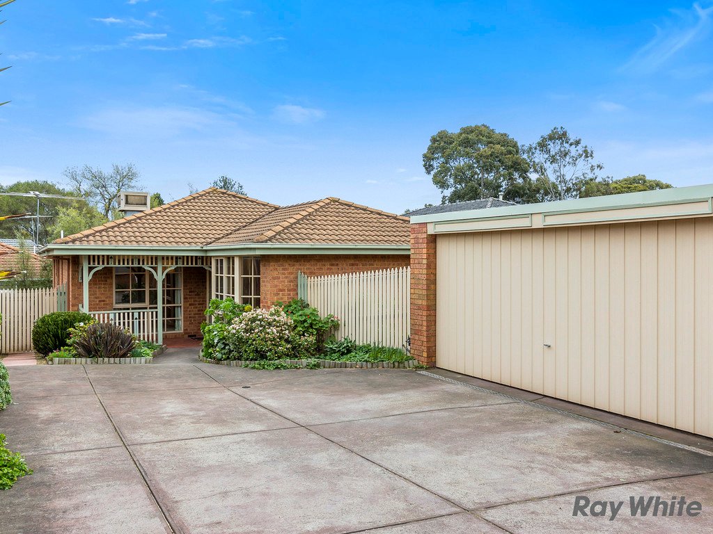 2/4 Nestor Grove, Blackburn North image 10