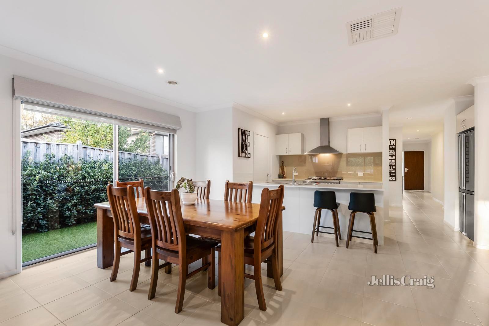24 Norris Circuit, Croydon image 4