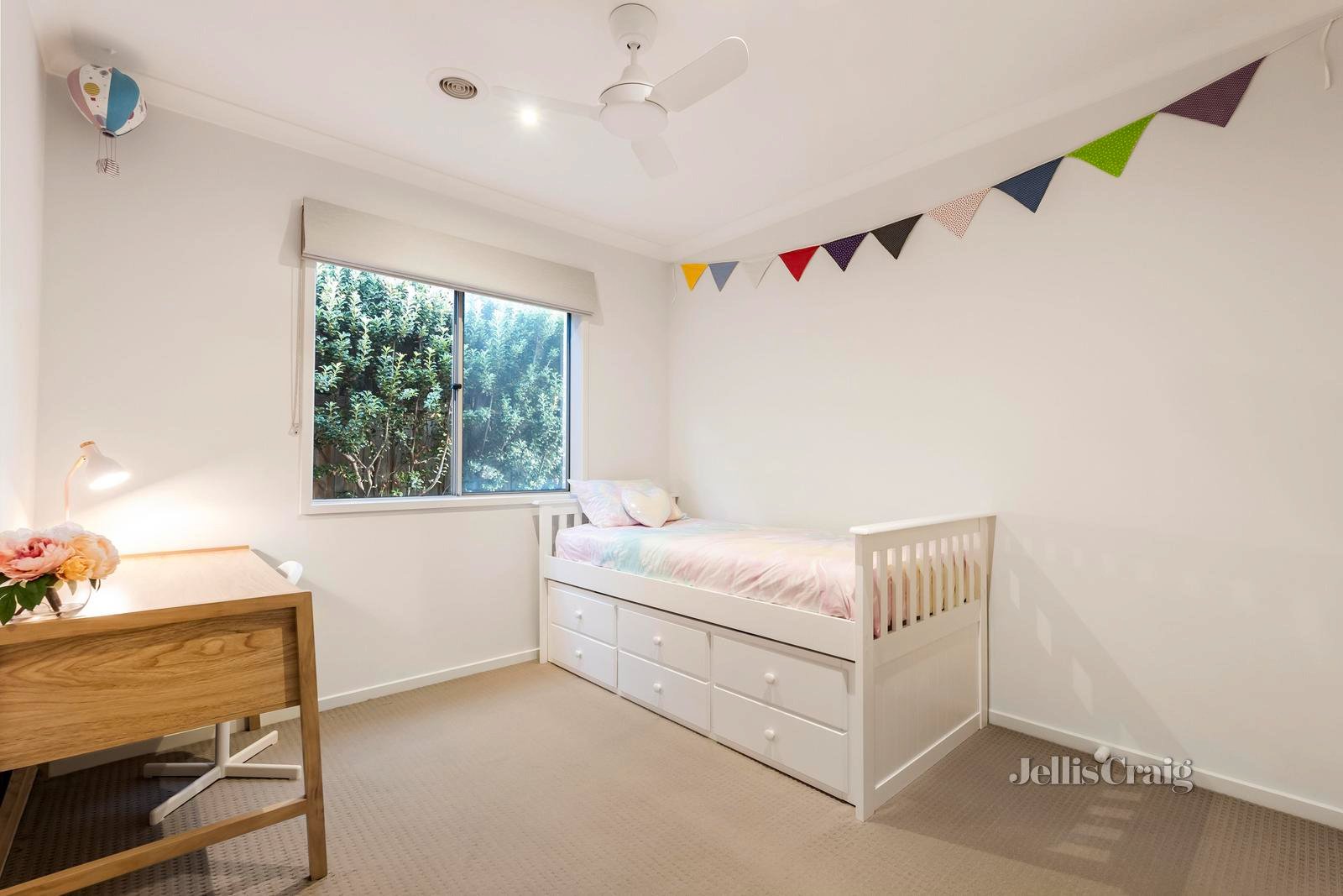 24 Norris Circuit, Croydon image 9