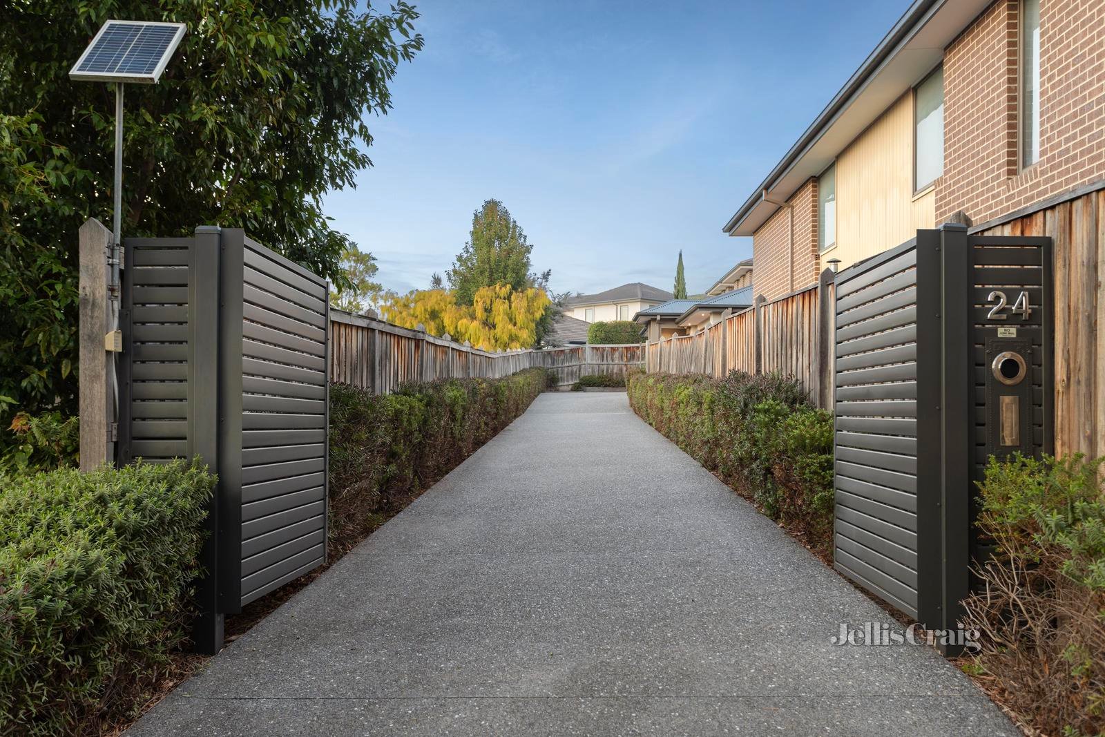 24 Norris Circuit, Croydon image 15