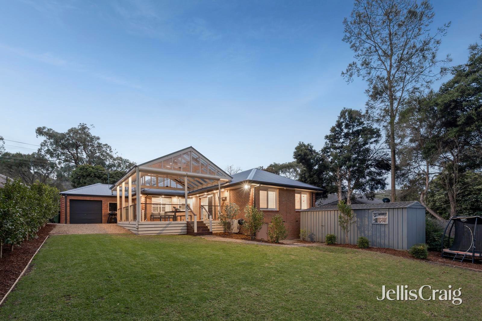 24 Oaktree Road, Croydon&nbsp;North image 2
