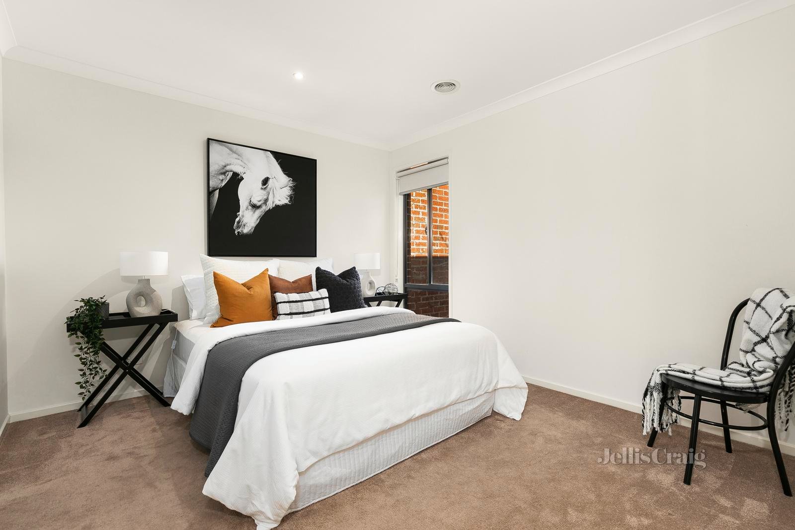 24 Odette Way, South Morang image 7