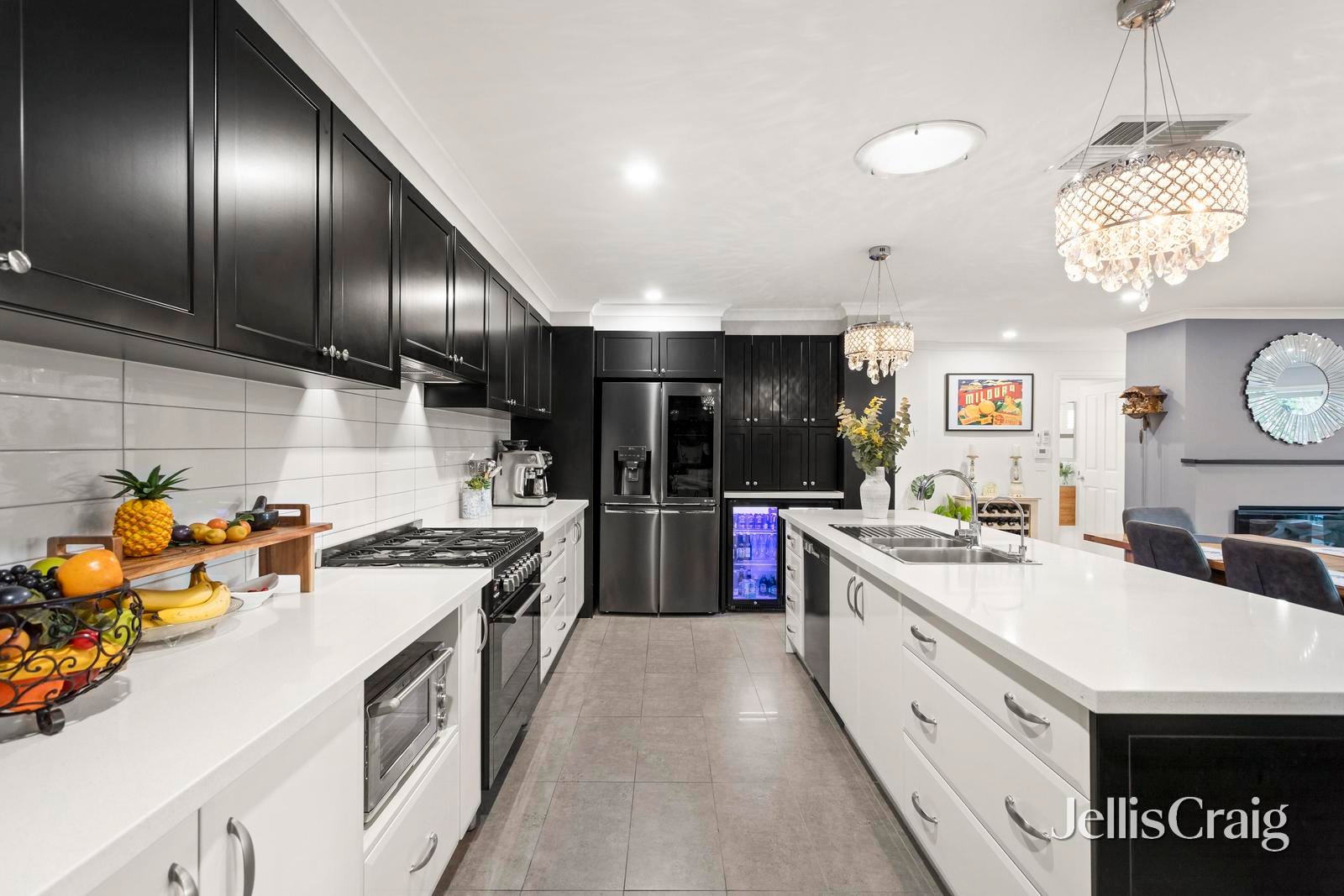 24 Olwen Street, Nunawading image 3