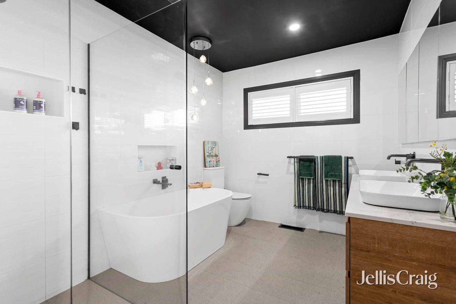 24 Olwen Street, Nunawading image 12