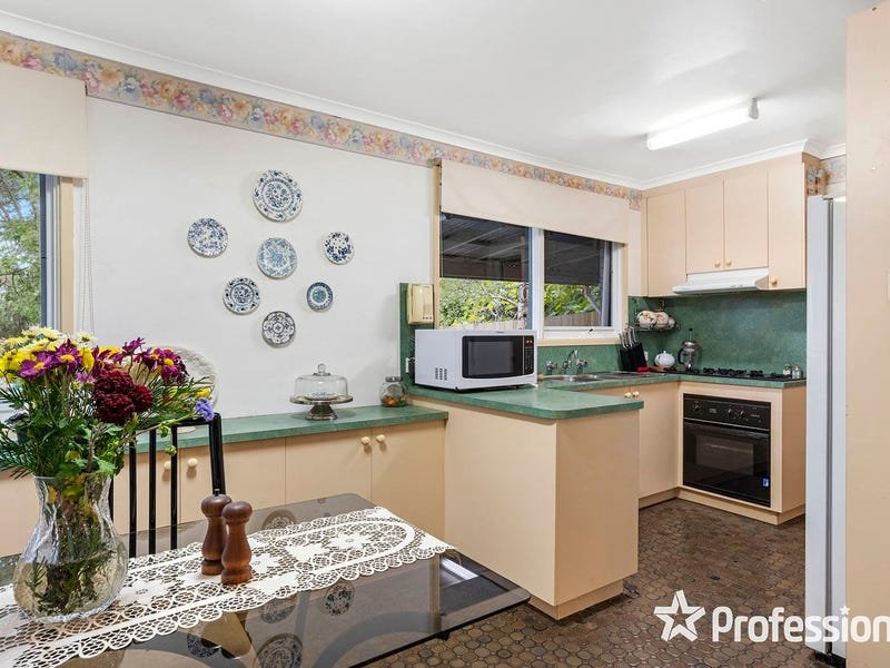 24 Orrong Road, Mooroolbark image 4