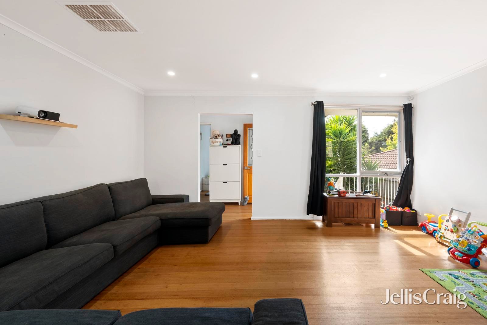 24 Orrong Road, Mooroolbark image 4