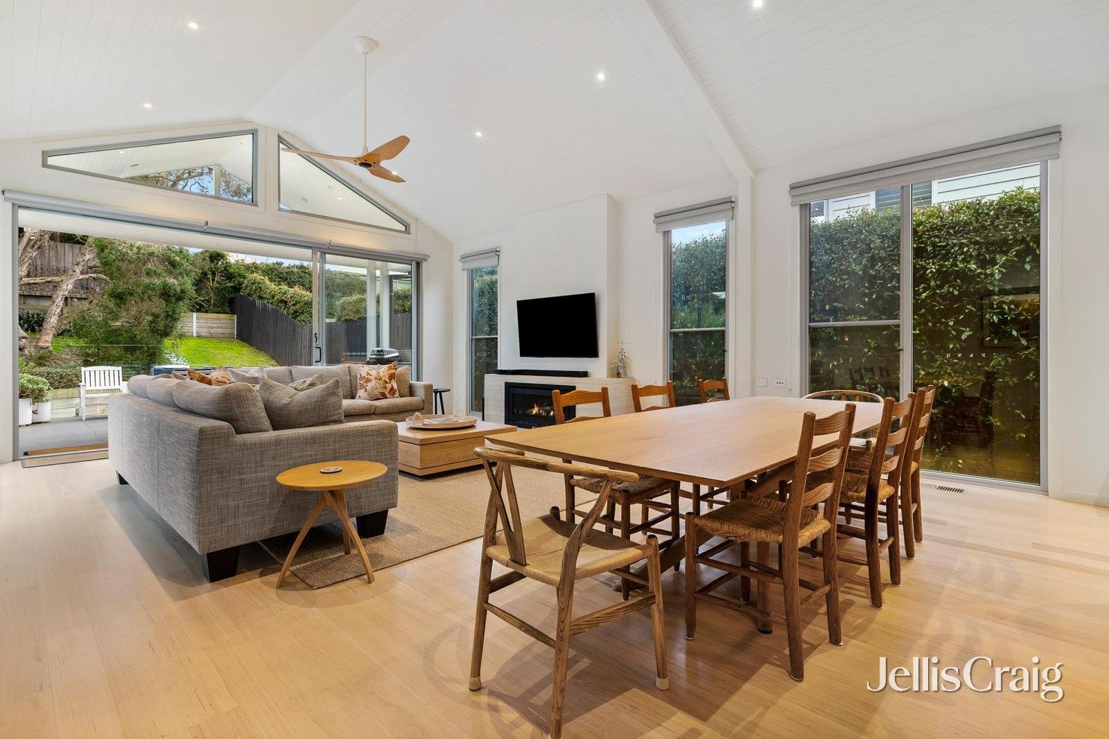 24 Oxford Road, Sorrento image 5