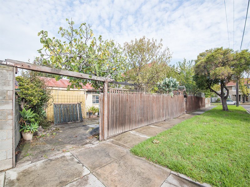 24 Page Avenue, Port Melbourne image 3