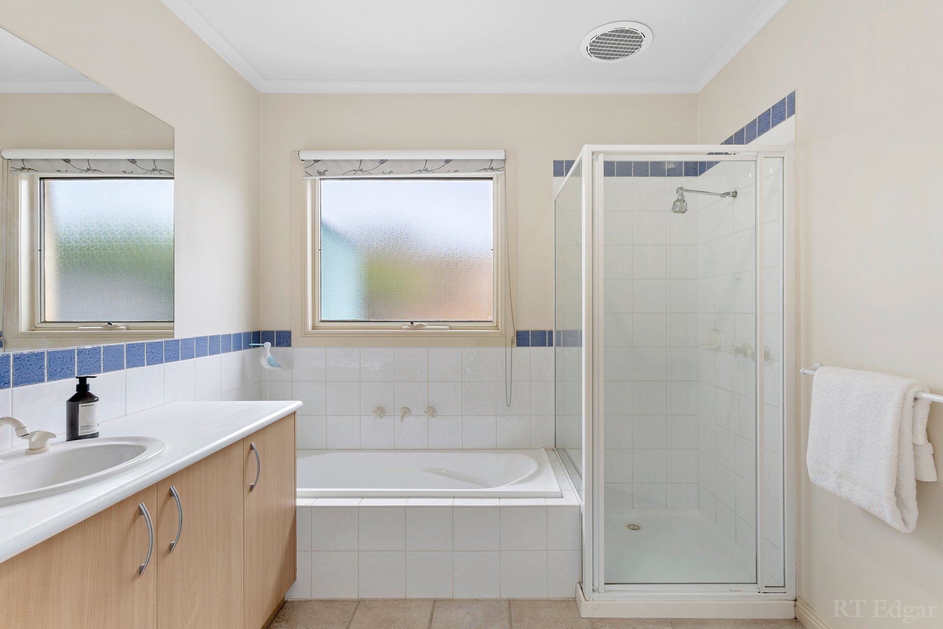 Property Gallery Thumbnail 9