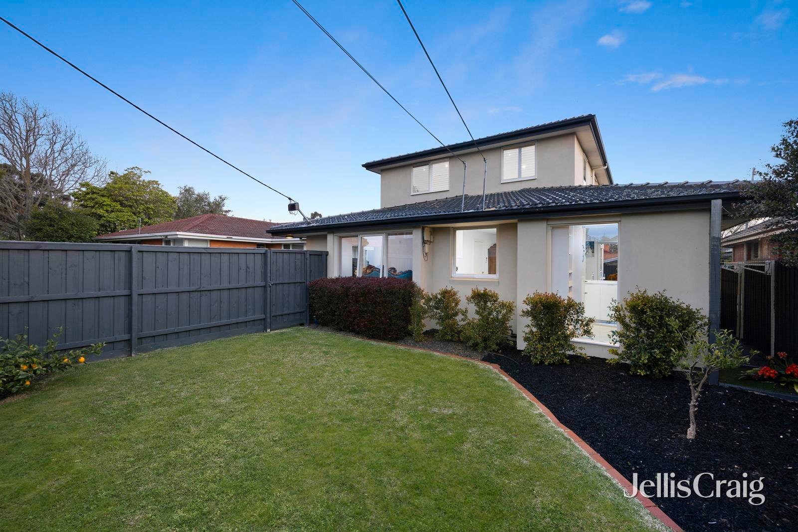 24 Pasadena Crescent, Bentleigh&nbsp;East image 2