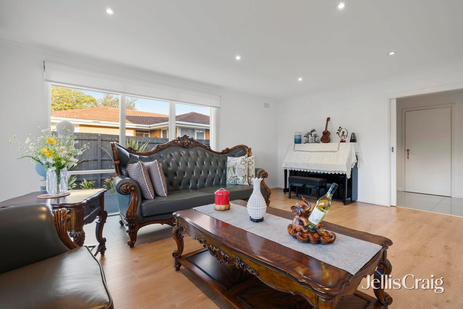 24 Pasadena Crescent, Bentleigh&nbsp;East image 6