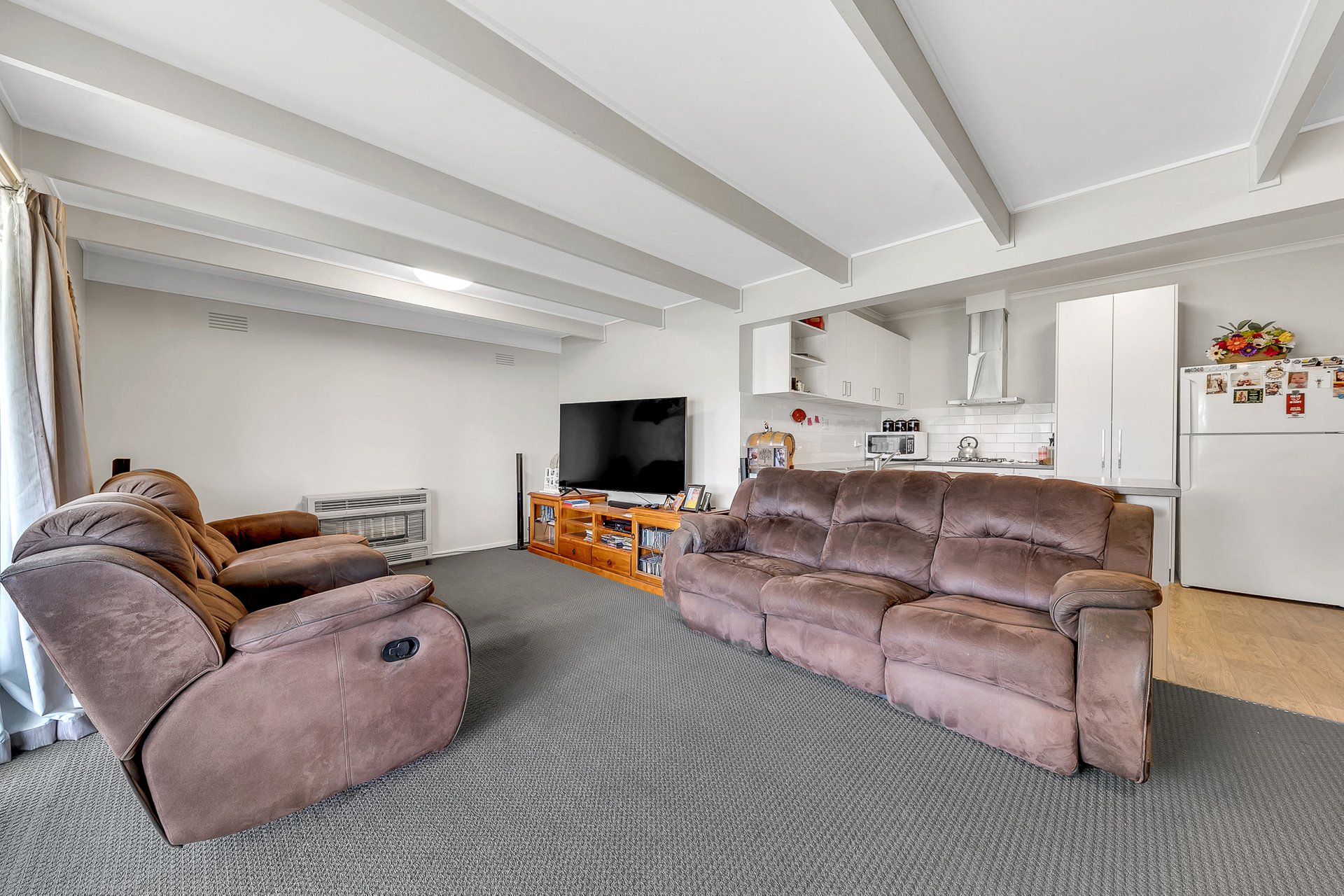 24 Pitman Street, Newcomb image 2