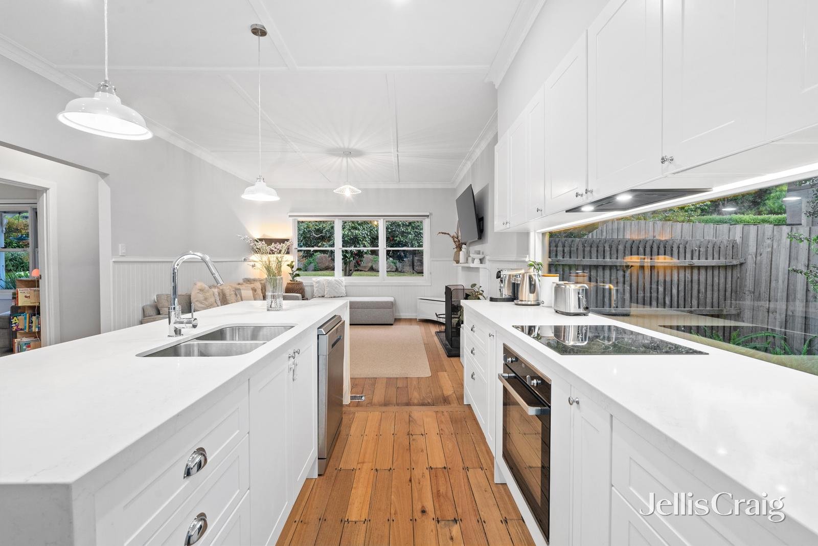 24 Pleasant Rise, Croydon South image 4
