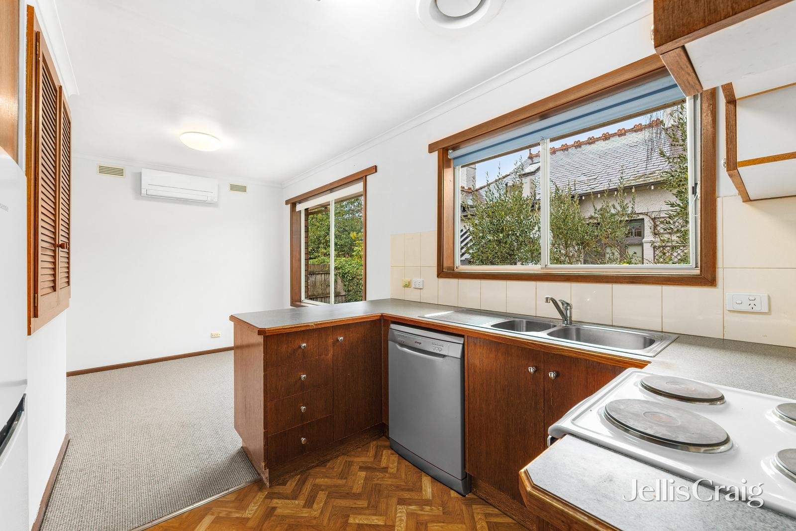 2/4 Pleasant Street South, Newington image 8