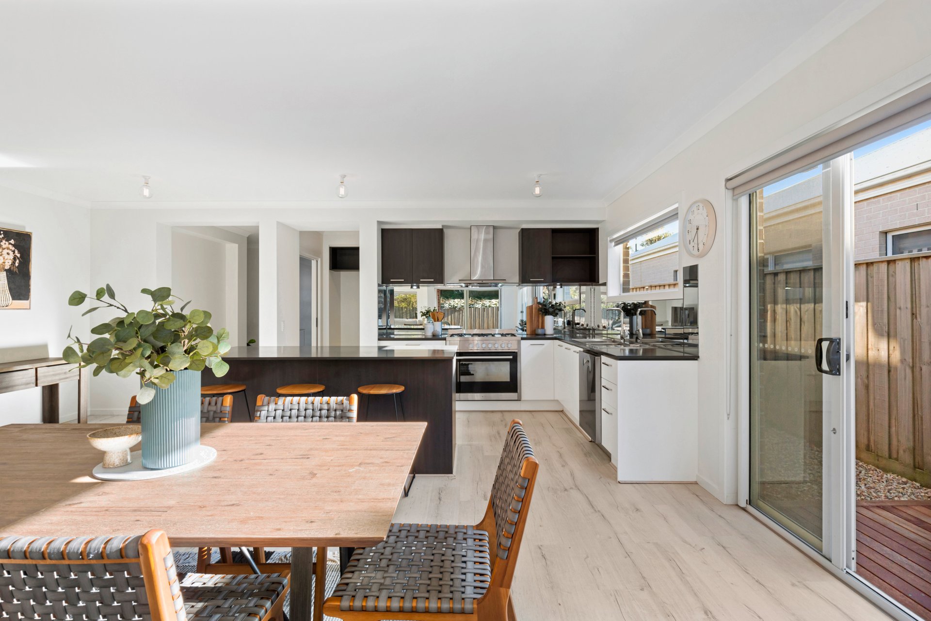 24 Point Boulevard, Point Lonsdale image 2