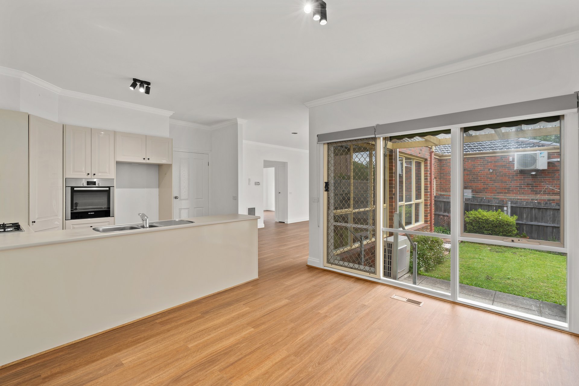2/4 Pretoria Street, Deepdene image 4