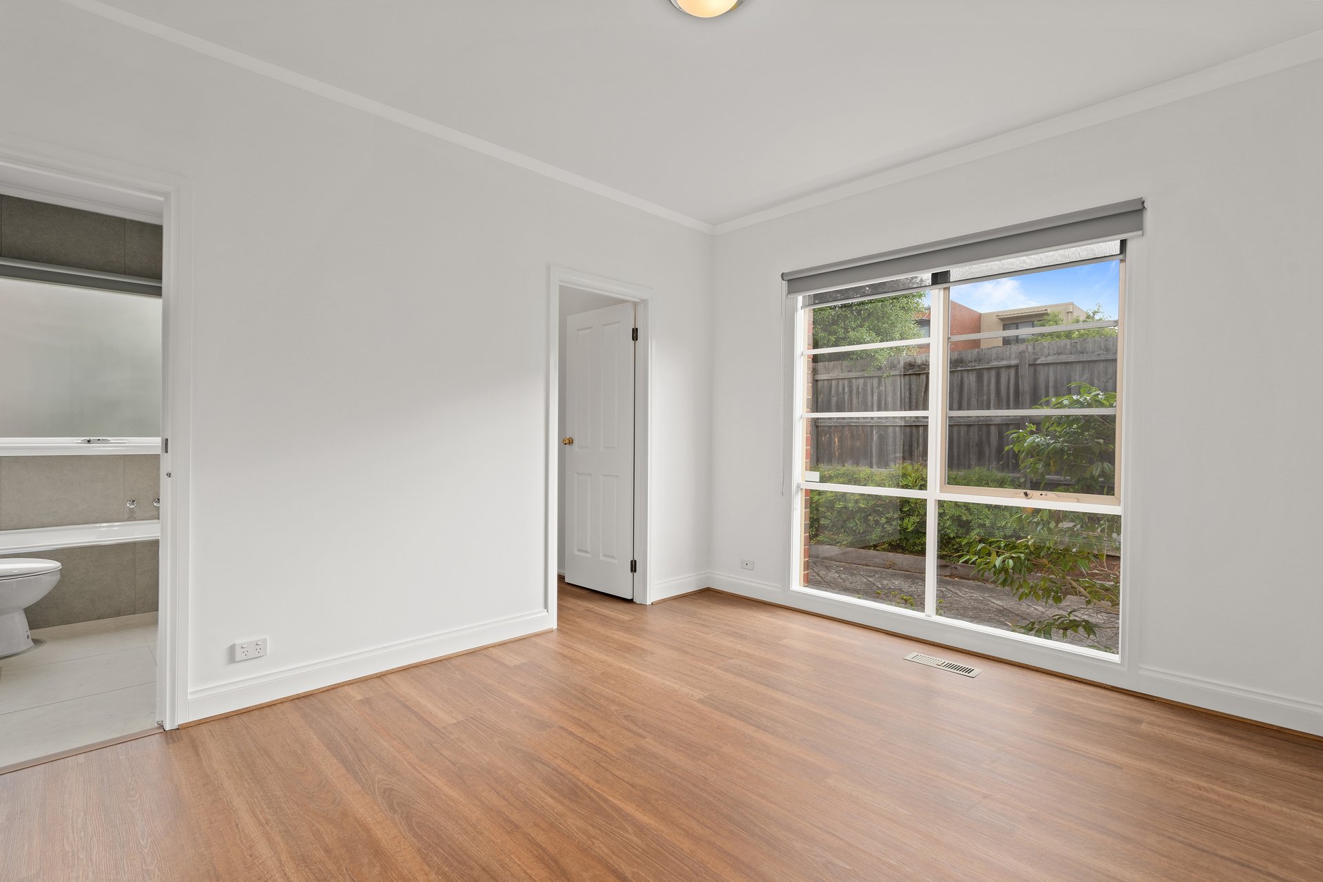2/4 Pretoria Street, Deepdene image 8