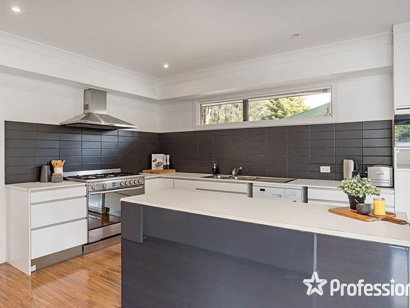 24 Priestley Crescent, Mount&nbsp;Evelyn image 9