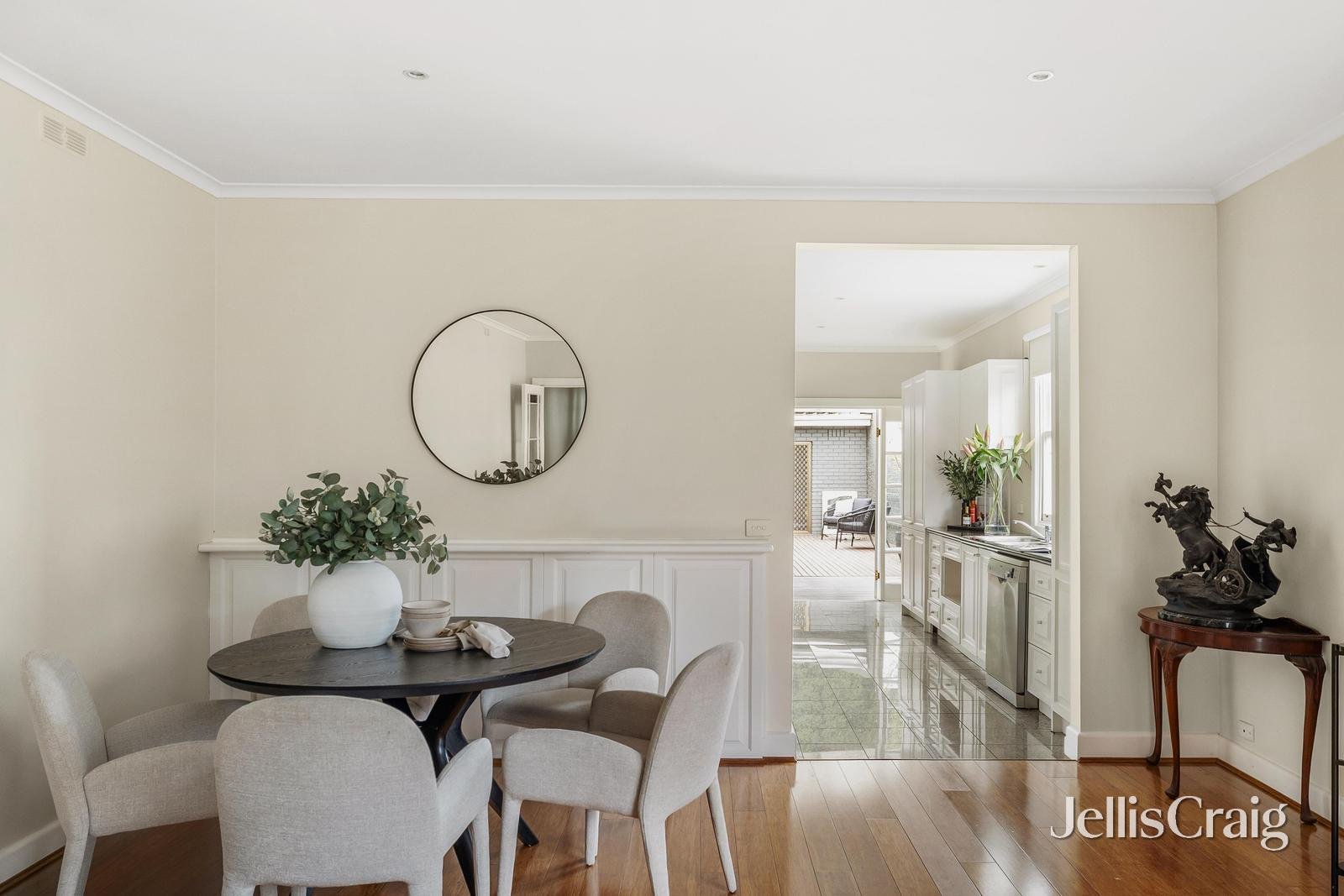 24 Railway Avenue, Armadale image 3