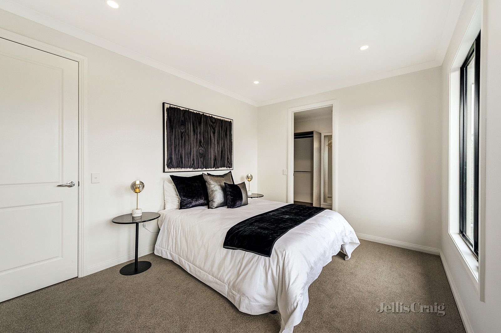 24 Railway Crescent, Bentleigh image 6