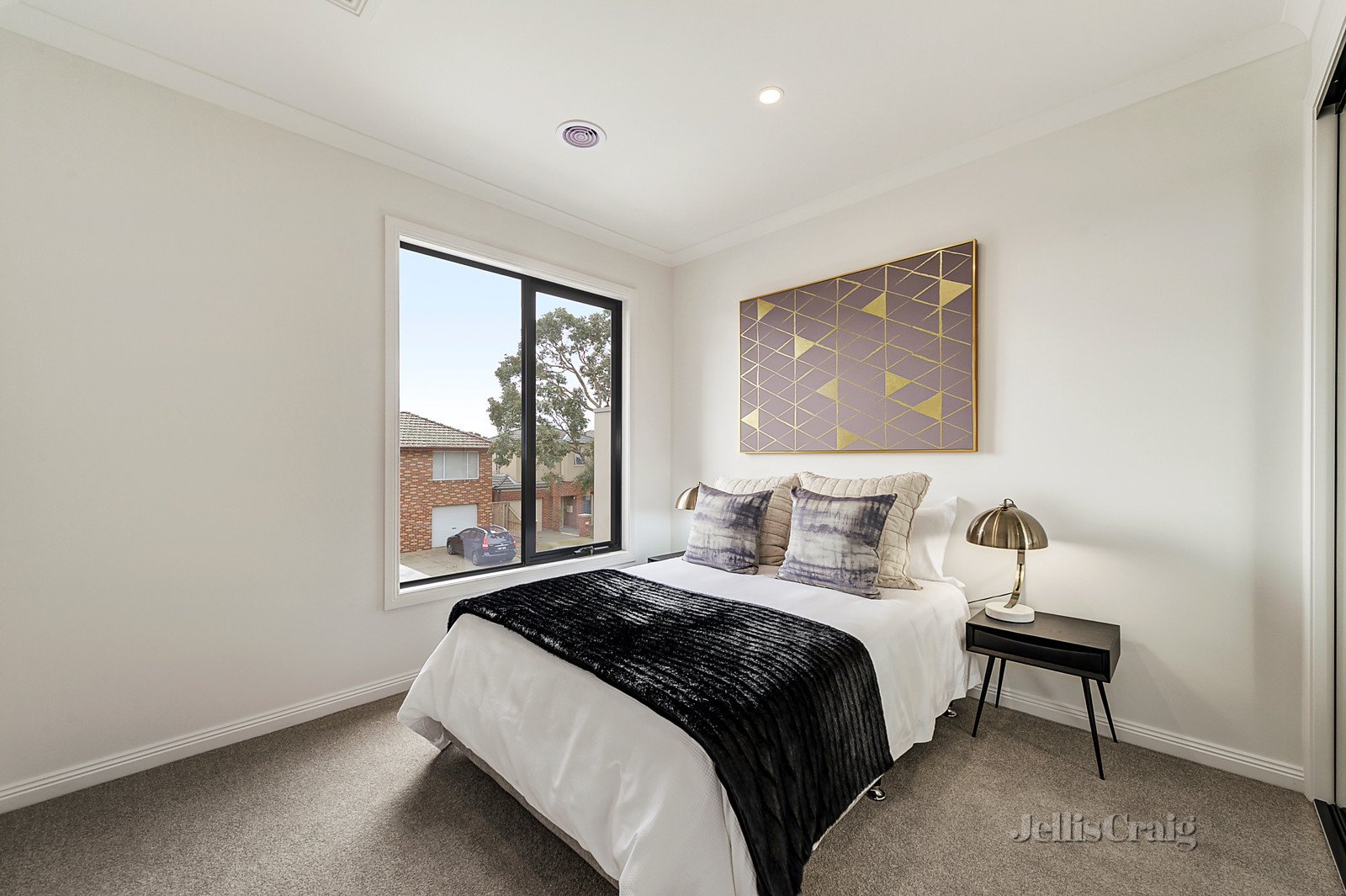 24 Railway Crescent, Bentleigh image 9