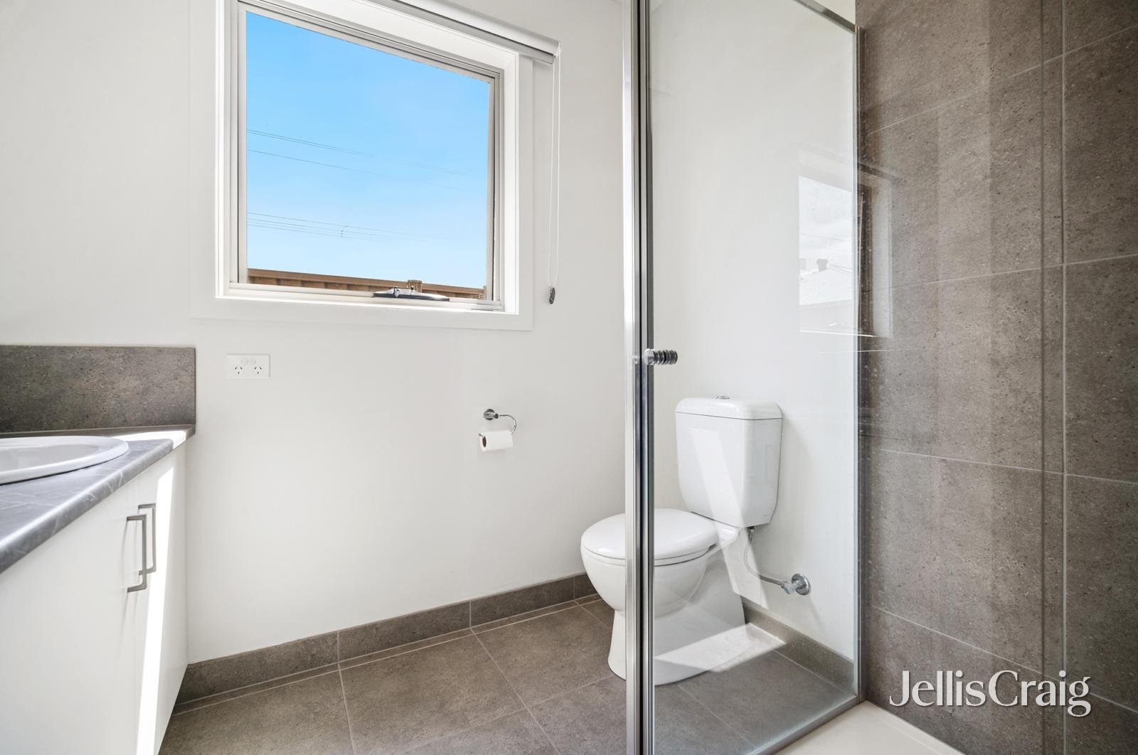 2/4 Rance Road, Delacombe image 11