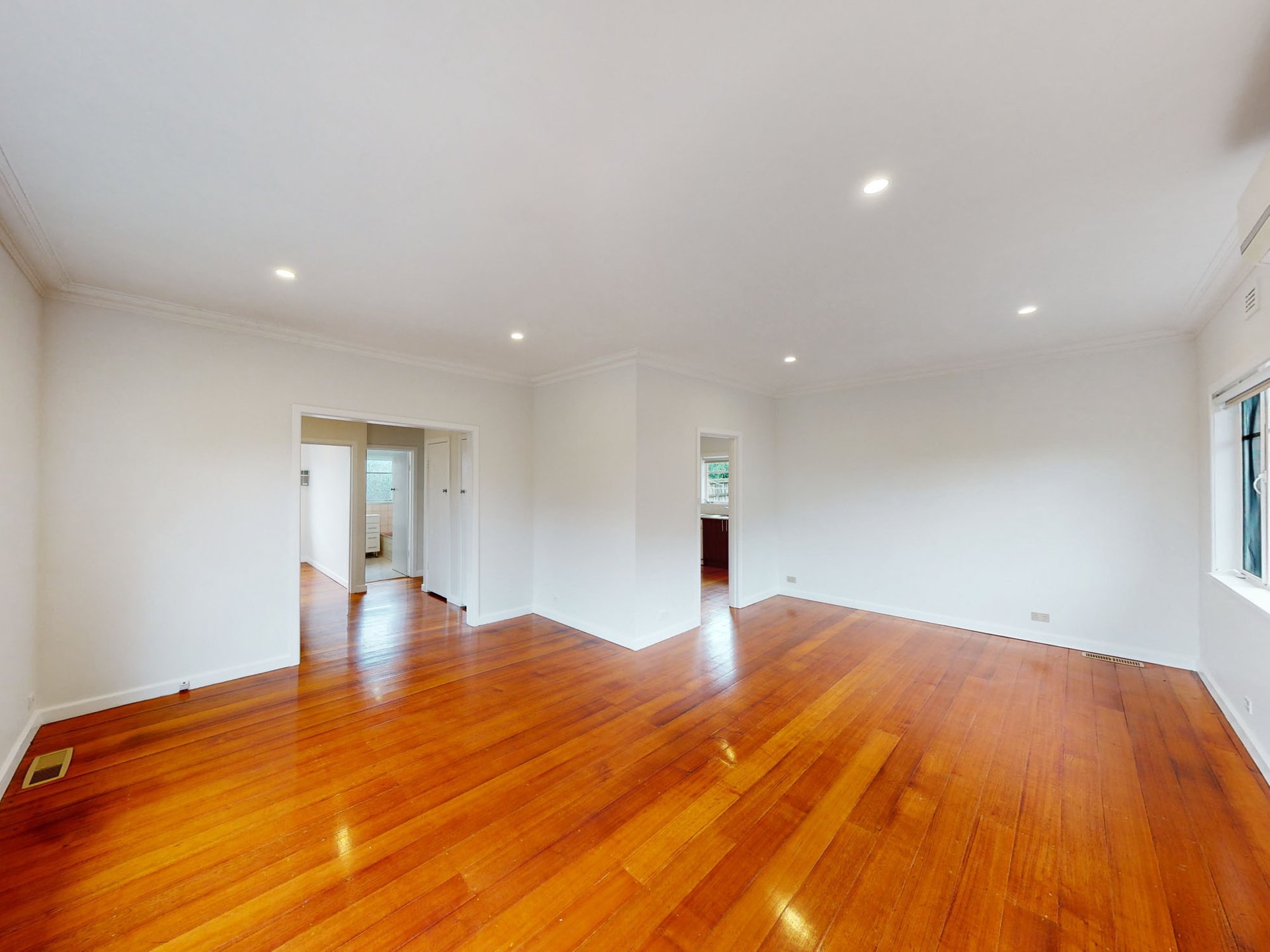 24 Reading Avenue, Balwyn North image 2
