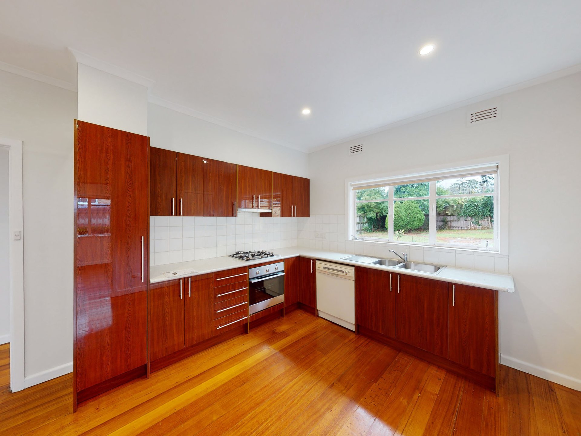 24 Reading Avenue, Balwyn North image 4