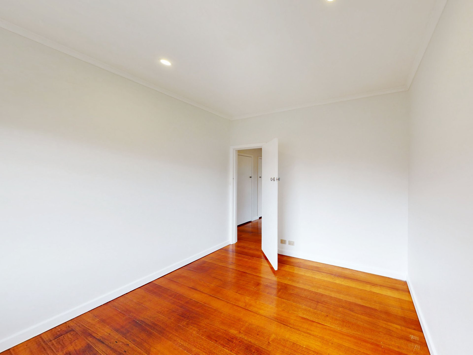 24 Reading Avenue, Balwyn North image 8